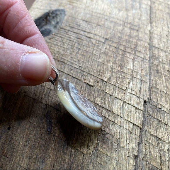 Raw Form Polished Swirled Flint Necklace Pendant - Picture 3 of 3